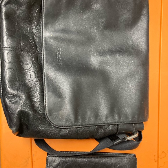 Womens Black Leather Coach Purse & matching Coach womens wallet - Picture 3 of 5